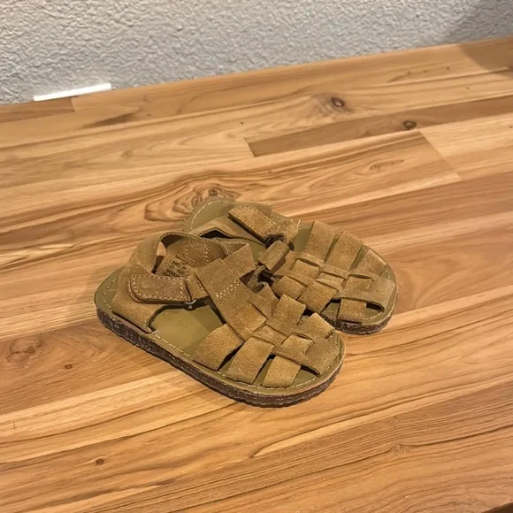 Kids Tan Sandals - Picture 2 of 6